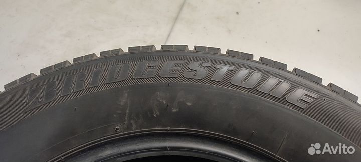 Bridgestone Blizzak Revo GZ 215/65 R16 98Q