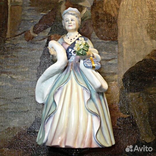 Royal Doulton.Королева Елизавета мать.Статуэтка