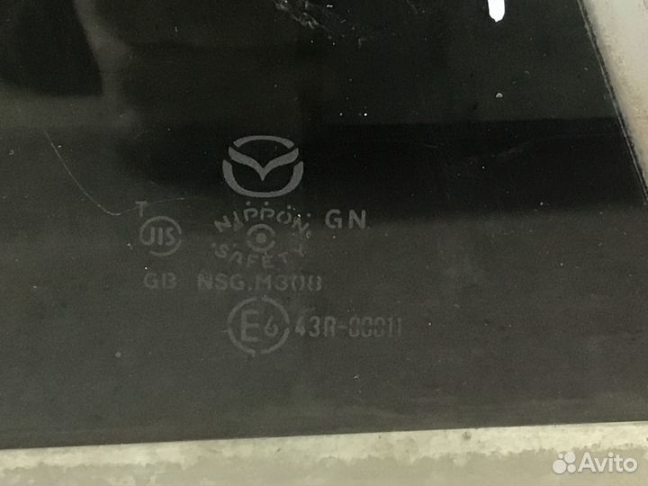 Стекло кузовное глухое левое Mazda 6 (GH) 2007-201