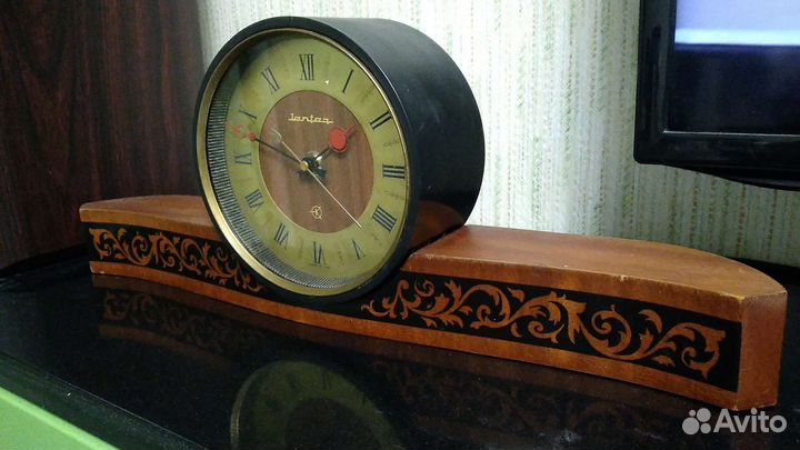 Настольные каминные часы Янтарь, СССР
