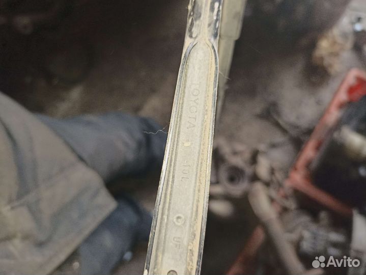 Поводок дворника Toyota Corolla AE100