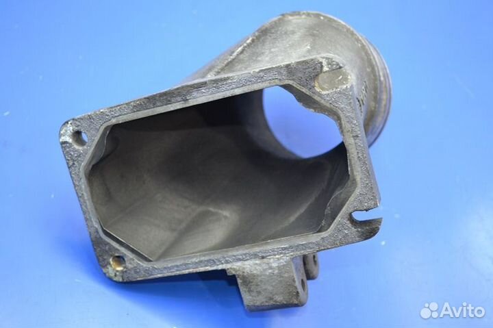 Воздушная трубка впусконого коллектора renault tru