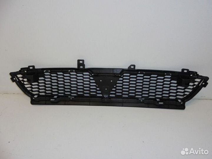 Решетка радиатора Митсубиси Аутлендер 2 хл XL 2010