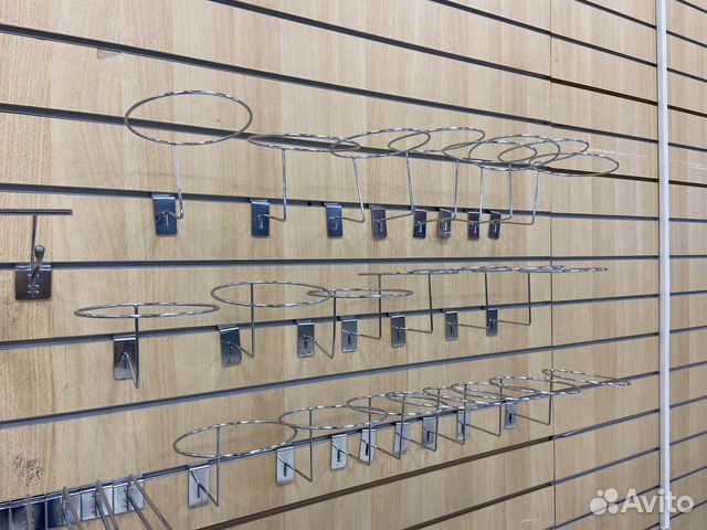 Кронштейн под головные уборы для эконом-панели