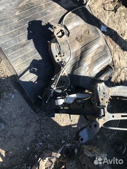 Задняя балка на Nissan Qashqai передний привод