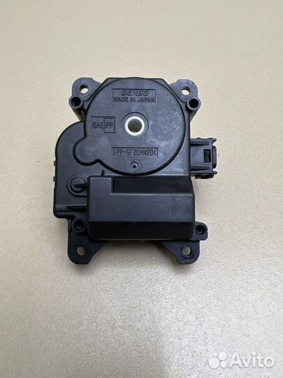 Моторчик заслонки печки Toyota 063700-8320