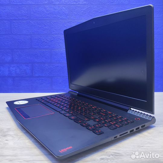 Игровой ноутбук Lenovo Legion Y520-15ikbn