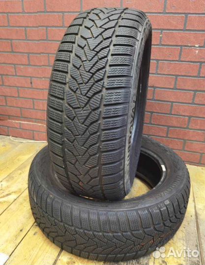 Uniroyal WinterExpert 215/55 R17 98V