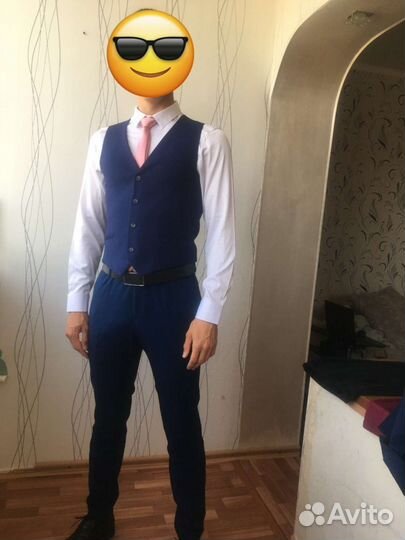 Мужской костюм тройка синий