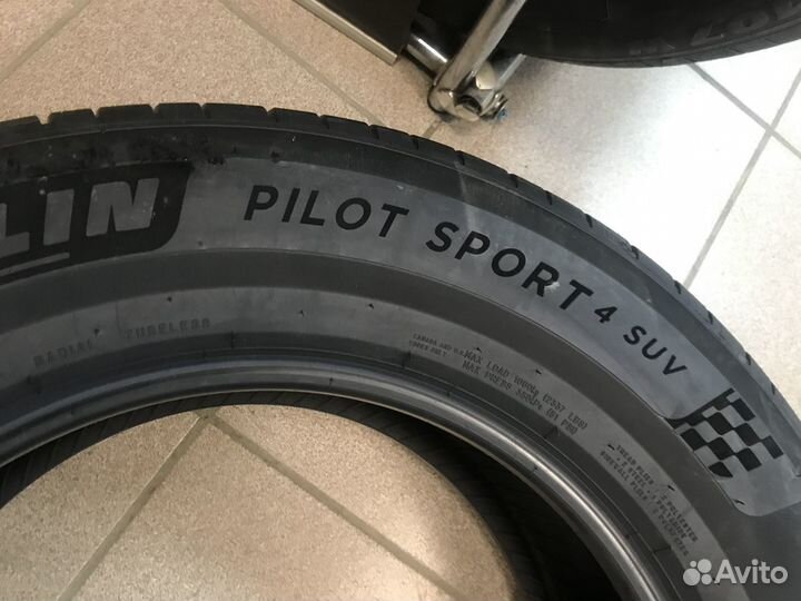 Michelin Pilot Sport 4 SUV 265/60 R18 110V