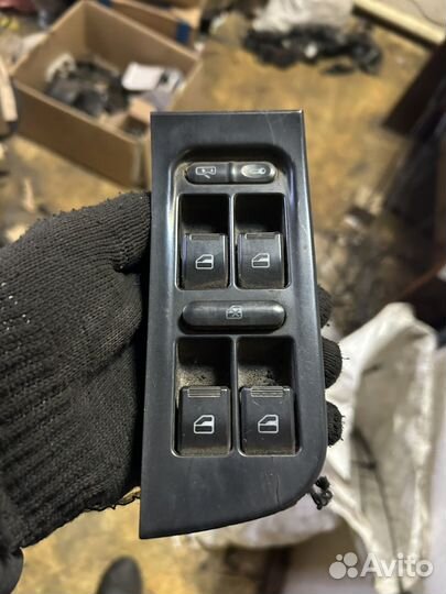Блок кнопок водительской двери на Chery M11
