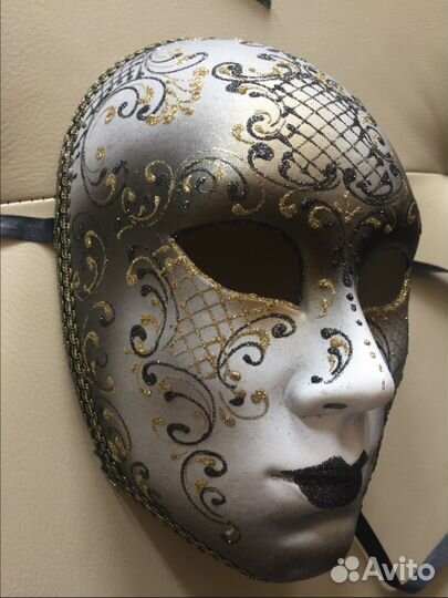Венецианская маска