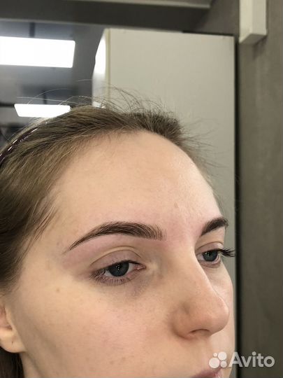 Коррекция и окрашивание бровей