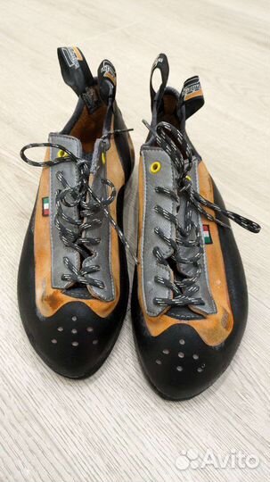 Скальные туфли Zamberlan