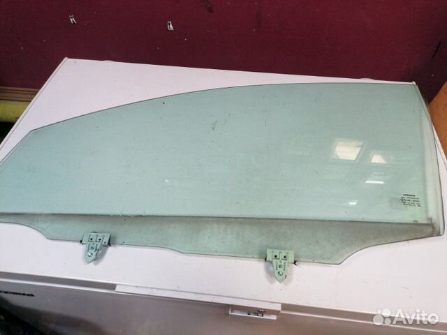 Стекло двери переднее левое Nissan Qashqai+2