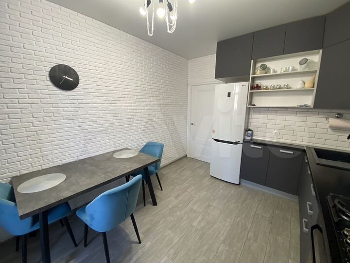 3-к. квартира, 83 м², 15/18 эт.