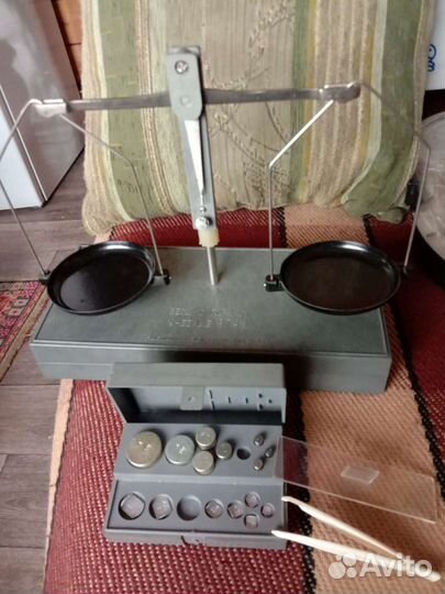 Весы с гирями учебные