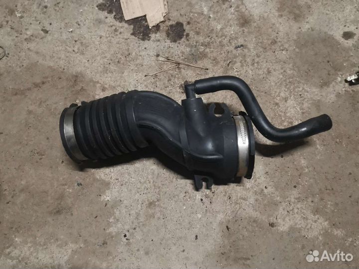 Патрубок Renault K4M