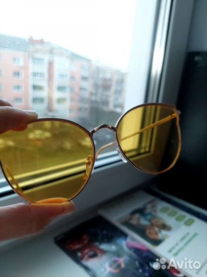 Солнцезащитные очки