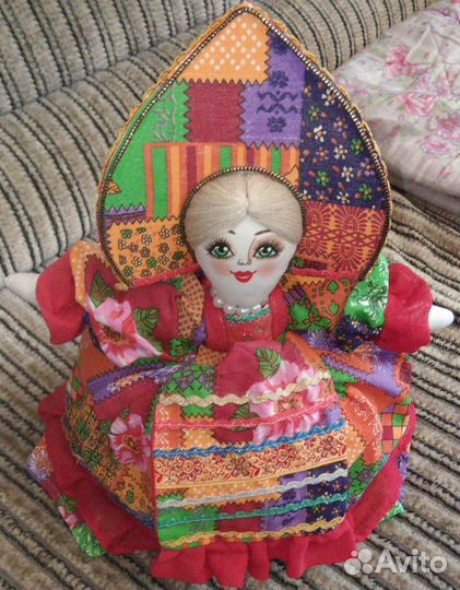 Кукла грелка на чайник