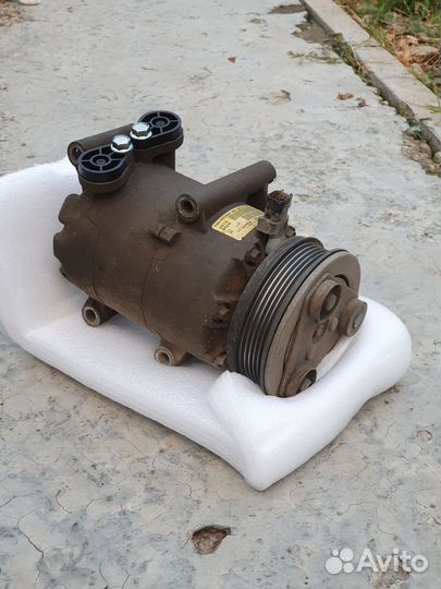 Компрессор кондиционера Ford Focus 2