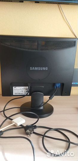 Монитор Samsung 19 дюймов
