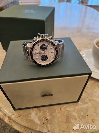 Часы Ball Engineer Hydrocarbon Racer Chronograph