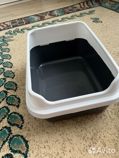 Лоток и когтеточка для кошки