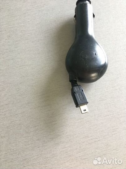 Зарядное устройство mini USB в авто