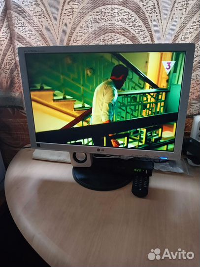 Телевизор для дачи(20 каналов)из монитора