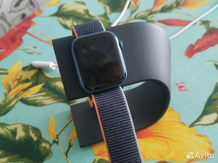 Подставка для apple watch
