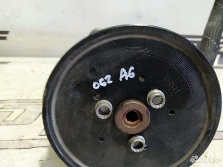 Насос гур Audi A6 C6 2.8 CCE 2010