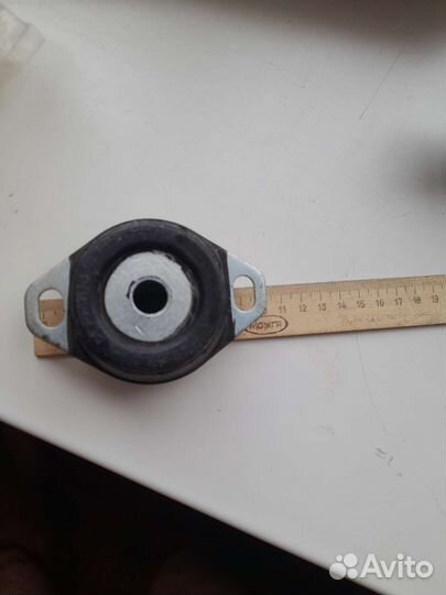 Опора двигателя левая Peugeot Citroen