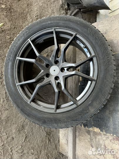 Nokian Tyres Hakkapeliitta 8 SUV 235/55 R20