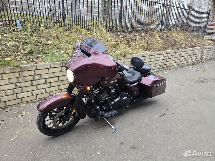 Harley-Davidson Street Glide Special