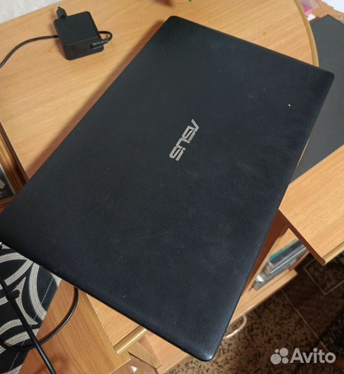 Ноутбук Asus x552e