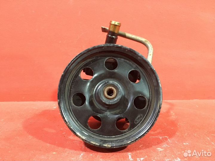 Насос гура Ford Focus 1 хетчбэк fydb 1.6L 1596