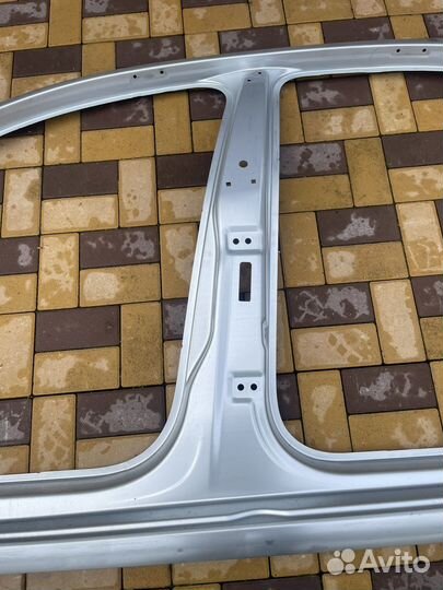 Боковина левая на Vw Polo 6RU809605A