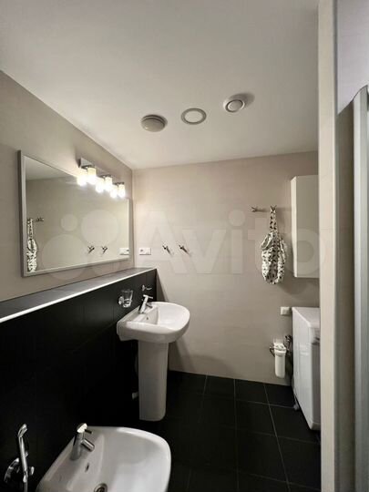 2-к. квартира, 43 м², 8/9 эт.