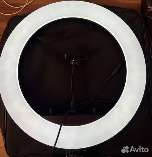 Кольцевая лампа со штативом