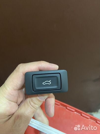 Кнопка багажника audi