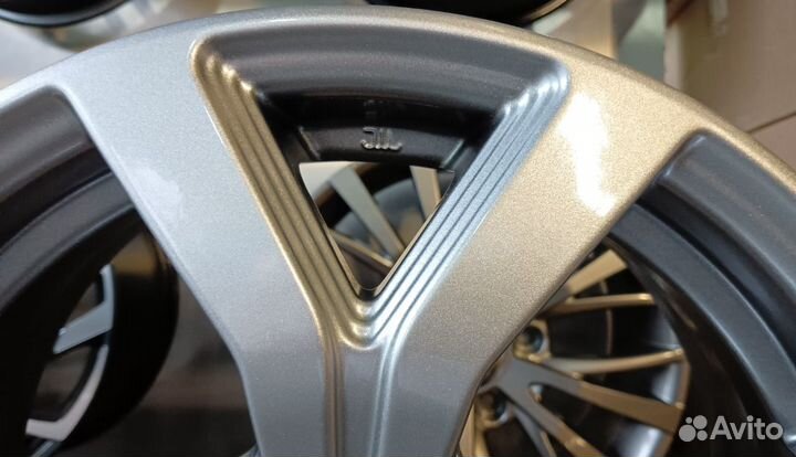 Новые литые диски R15 Solaris / Rio