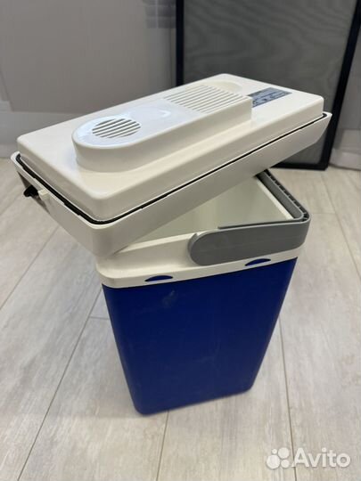 Автохолодильник EZ Coolers E24M 12-230V Mirabelle