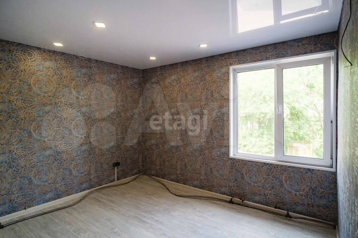 Дом 296 м² на участке 7,7 сот.