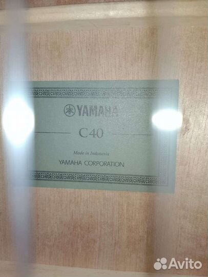 Классическая гитара yamaha c40