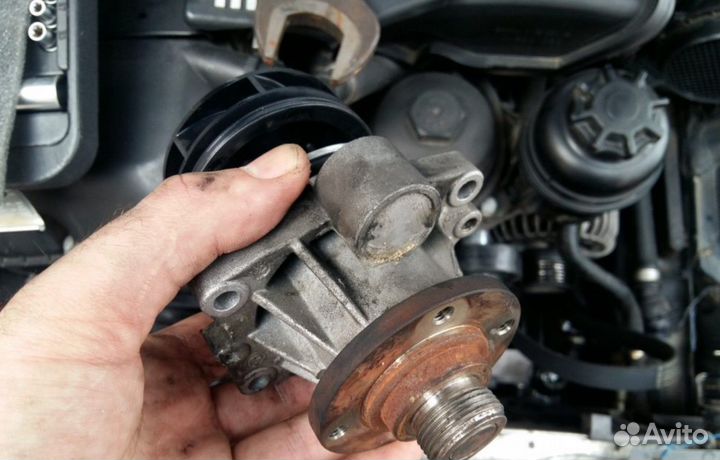 Замена помпы Hyundai Elantra 2020-2023