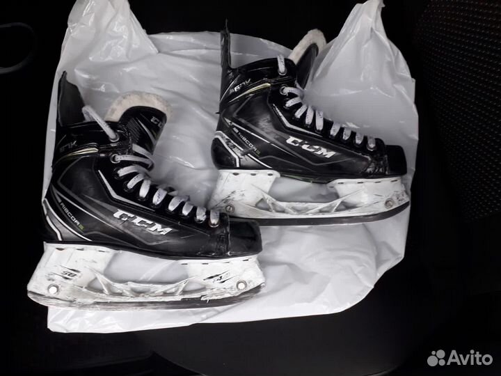 Коньки хоккейные ссм