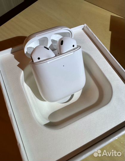 Новые наушники Apple Airpods 2