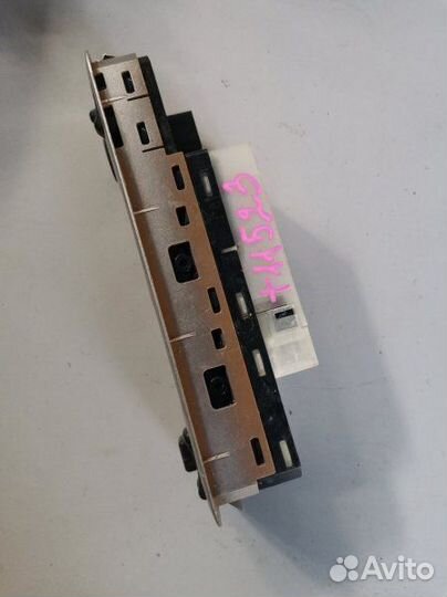 Блок управления стеклами передний правый Suzuki