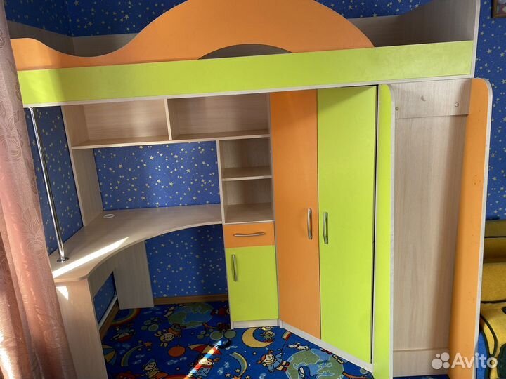 Стенка детская с кроватью
